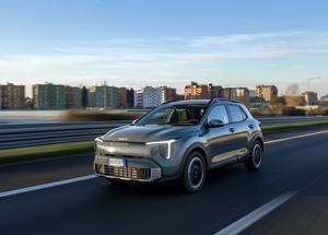 Kia Stonic debutta nei Rinascente Store: design e tecnologia in tour