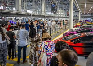 Lamborghini apre le porte ai suoi eroi silenziosi: il successo del Family & Friends Day 2025