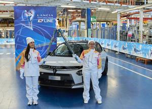 La Fiamma Olimpica illumina Melfi: Lancia verso Milano Cortina 2026