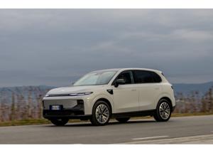 Leapmotor B10 REEV: il SUV â€œelettrico estesoâ€ che sfida le ibride plug-in