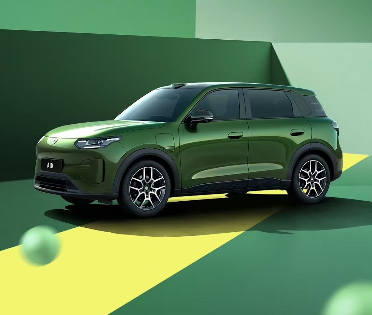 Leapmotor svela B03X: l'anti-citycar elettrica con 500 km di autonomia