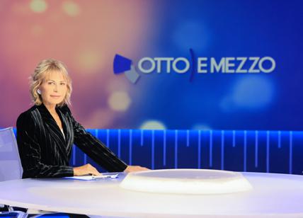 Incendio a Davos, Lilli Gruber intrappolata. Poi il collegamento: "Ci hanno fatto evacuare"