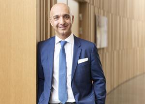 Manager/ Chi è Mike Doustdar, il ceo di Novo Nordisk che dopo la "cura dimagrante" punta a sfidare Pfizer