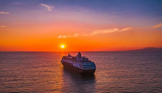 Dal Mediterraneo all’Asia: 8 crociere da sogno da prenotare subito