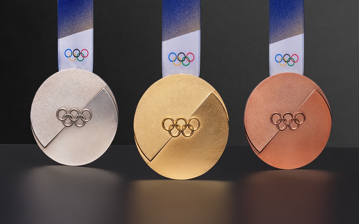 https://www.affaritaliani.it/static/upl2025/mila/milanocortina2026_medals_oly_institutional1.jpg