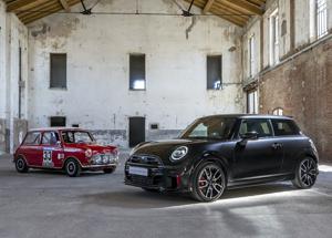 MINI John Cooper Works 2025: tra memoria da corsa ed elettrificazione, nasce una nuova era