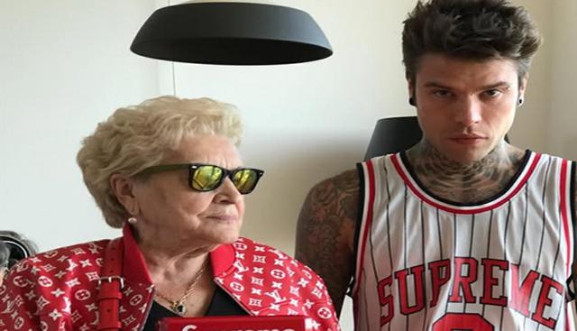Fedez con la nonna Luciana Violini Fedez con la nonna Luciana Violini