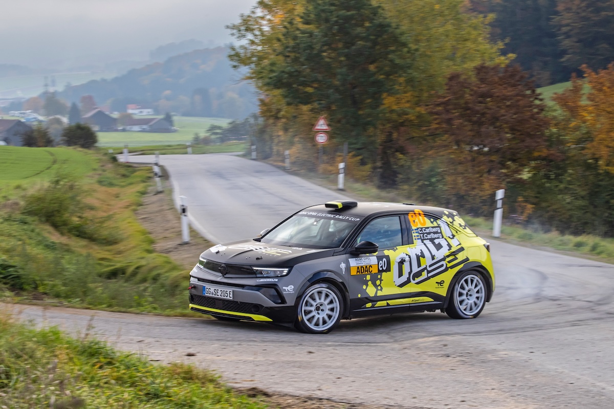 Opel Mokka GSE Rally: debutto elettrico nella ADAC Opel GSE Rally Cup 2026