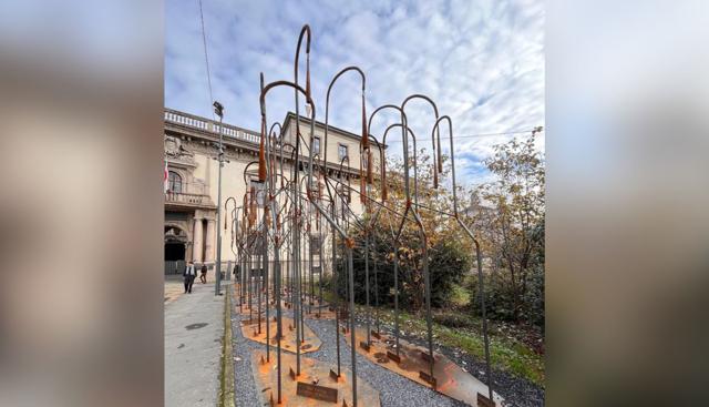 Piazza Fontana di Milano: l'installazione "Non dimenticarmi" Piazza Fontana di Milano: l'installazione "Non dimenticarmi"