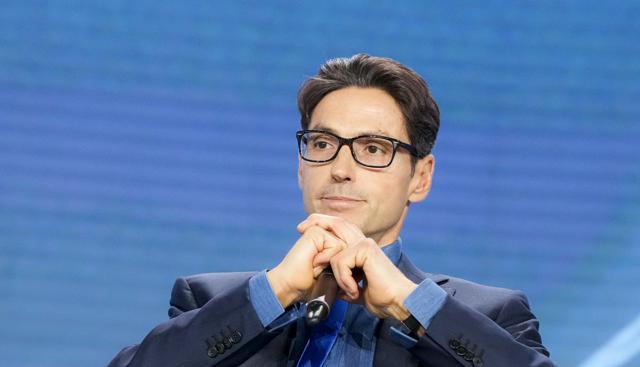 Mediaset, la strategia di Pier Silvio è chiara: tanta (tantissima) Ruota della fortuna. Retroscena