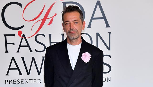 Versace si affida alla mente di Pieter Mulier, lo stilista belga è il nuovo Chief Creative Officer