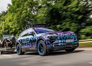 Nuova Porsche Cayenne Electric: potenza, versatilitÃ , zero emissioni