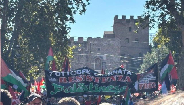 Corteo pro-Pal Roma