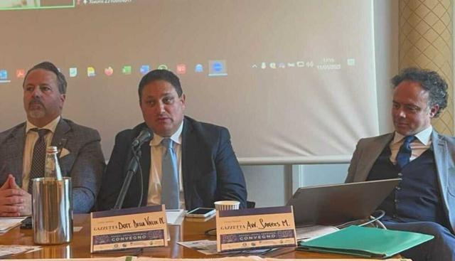 da sx: Cav. A. Sorrento, Dott. N. Della Valle e Avv. M. Sances da sx: Cav. A. Sorrento, Dott. N. Della Valle e Avv. M. Sances