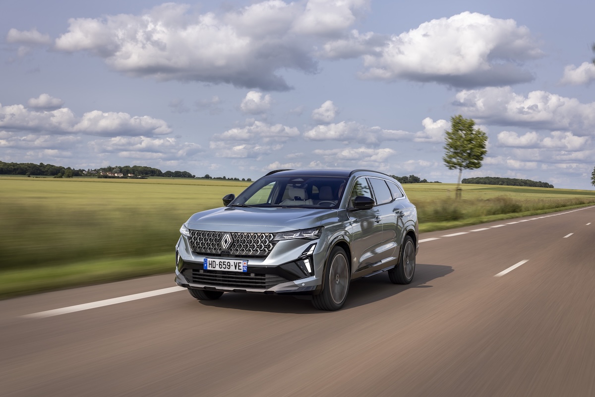 Renault Espace  MY 2025: stile rinnovato, tecnologia e comfort top