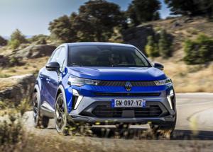 Alla guida del nuovo Renault Captur tra le strade e i borghi toscani