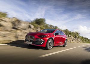 Clio VI rivoluziona il segmento B: piÃ¹ grande, ibrida e tecnologica