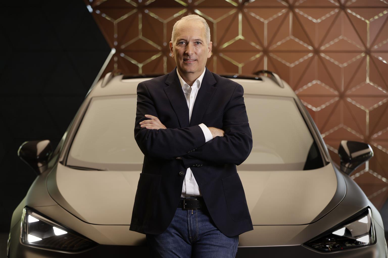 https://www.affaritaliani.it/static/upl2025/seat/seat-e-cupra-markus-haupt-ceo1.jpg
