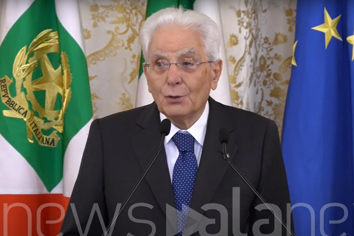 Suicidi in carcere, allarme di Mattarella: "Bisogna fermarli, è un Suicidi in carcere, allarme di Mattarella: "Bisogna fermarli, è un