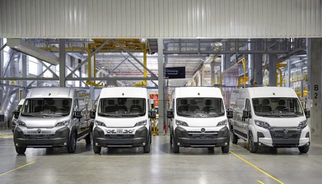 Stellantis molla il carburante del futuro , stop ai veicoli a idrogeno: "Mercato fermo, non conviene"