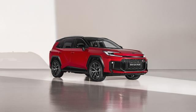 Toyota: nuovo RAV4 Full Hybrid e Plug-in, tecnologia e sicurezza