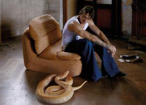 "Arizona con Achille Lauro traccia sessuale/cruda, entro a gamba tesa. I brani con Elodie-Giorgia e il significato del serpente in copertina...." - Irama svela il nuovo album