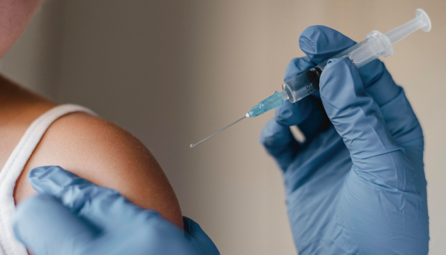 Infezioni respiratorie, cresce la minaccia: in Italia necessario rilanciare le vaccinazioni