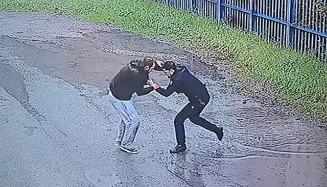 Firenze, il killer delle escort Denisa e Ana tenta di evadere dal carcere lanciadosi con delle lenzuola. Bloccato da un agente