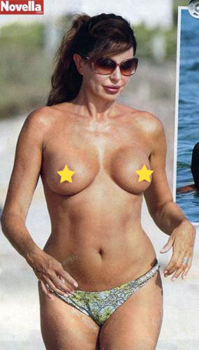 Alba Parietti topless formentera 01