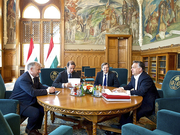 Il sito del governo ungherese informa dell’incontro tra Marco Alverà e il Primo Ministro d'Ungheria Orbán Viktor Il sito del governo ungherese informa dell’incontro tra Marco Alverà e il Primo Ministro d'Ungheria Orbán Viktor