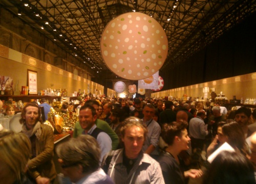 APRE FOTO SALONE TASTE