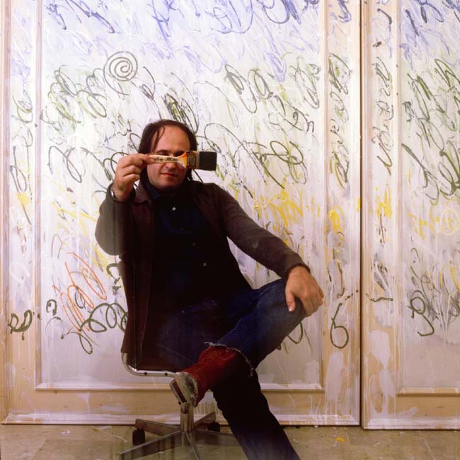 Artista con opera. Mario Schifano, Modena 1982 Artista con opera. Mario Schifano, Modena 1982