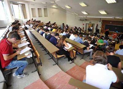 Università, meno posti per Medicina e Architettura