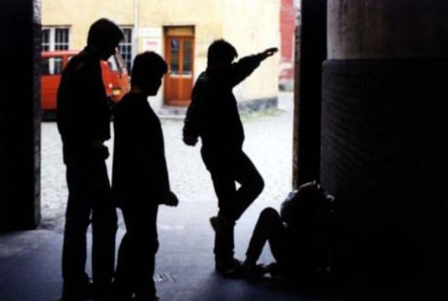 Baby gang massacra coetaneo in metro, arrestati 8 minori romani