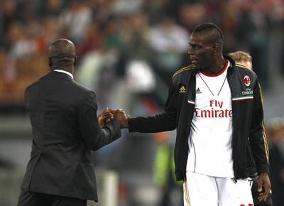 Balotelli furioso con l'opinionista in tv: "Secondo me non capisci di calcio"