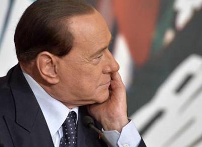 Berlusconi si gode l'opposizione a Renzi. Sarà capolista alle Europee