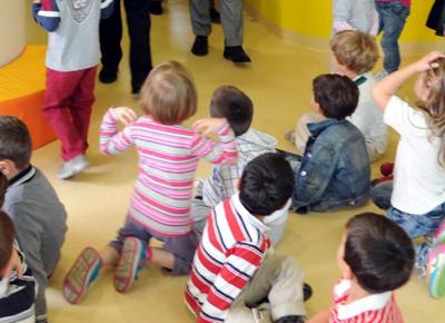 Preside vieta merendine a scuola e i genitori insorgono. Merendine caos