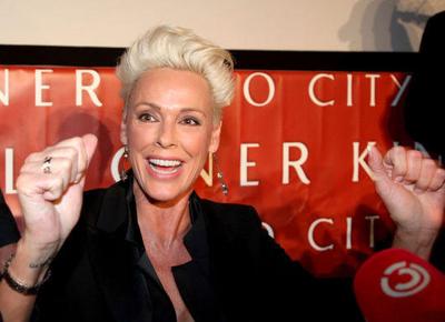 Gaffe social di Brigitte Nielsen: "Grazie Merkel per il milione di immigrati"