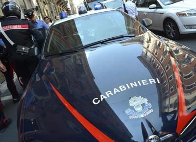 Roma, 4 carabinieri accoltellati da un clochard