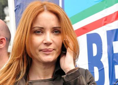 La sexy Rubino corre con Forza Italia. Da Tinto Brass al Parlamento Ue? Foto