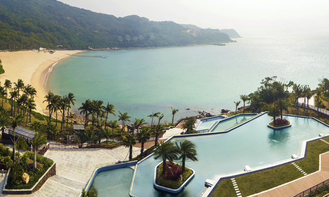 club med (2) club med (2)