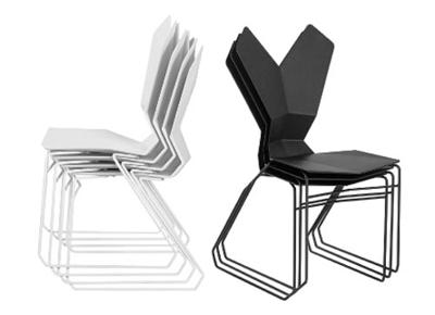 Affari ha scelto/ Identità e modernità per la nuova sedia Y Chair