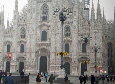 'Milano città d'arte' in sedia a rotelle