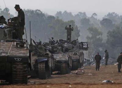Gaza, ultimatum di Peres: stop ai razzi o ci sarà l'invasione di terra