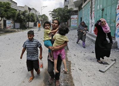 Gaza, strage di bimbi nel parco. Sirene a Tel Aviv, razzi palestinesi