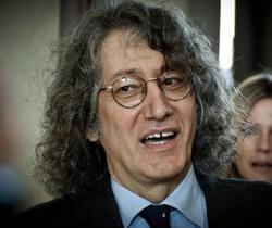 È morto Gianroberto Casaleggio, cofondatore del Movimento 5 Stelle È morto Gianroberto Casaleggio, cofondatore del Movimento 5 Stelle