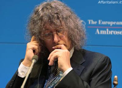 La profezia di Casaleggio: i giornali spariranno nel 2027