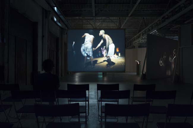 João Maria Gusmão + Pedro Paiva Papagaio Installation views Fondazione HangarBicocca, 2014 Photo by Agostino Osio Courtesy Fondazione HangarBicocca João Maria Gusmão + Pedro Paiva Papagaio Installation views Fondazione HangarBicocca, 2014 Photo by Agostino Osio Courtesy Fondazione HangarBicocca