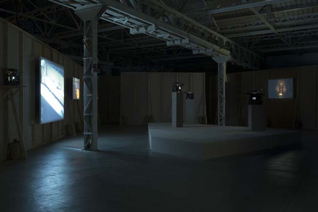 João Maria Gusmão + Pedro Paiva Papagaio Installation views Fondazione HangarBicocca, 2014 Photo by Agostino Osio Courtesy Fondazione HangarBicocca João Maria Gusmão + Pedro Paiva Papagaio Installation views Fondazione HangarBicocca, 2014 Photo by Agostino Osio Courtesy Fondazione HangarBicocca