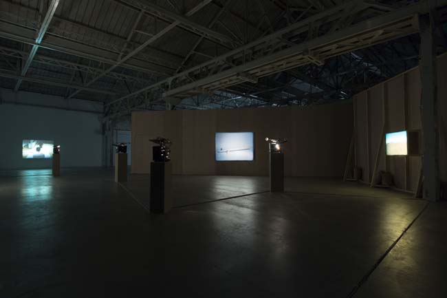 João Maria Gusmão + Pedro Paiva Papagaio Installation views Fondazione HangarBicocca, 2014 Photo by Agostino Osio Courtesy Fondazione HangarBicocca João Maria Gusmão + Pedro Paiva Papagaio Installation views Fondazione HangarBicocca, 2014 Photo by Agostino Osio Courtesy Fondazione HangarBicocca